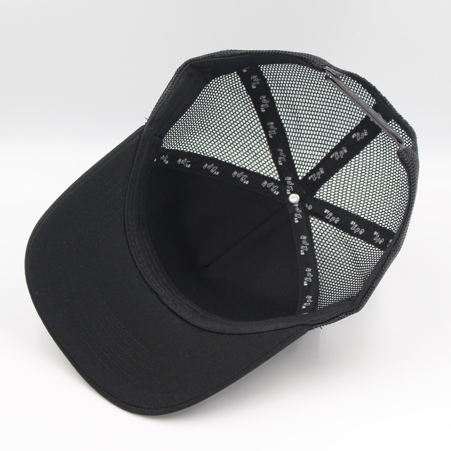 Gusto Italia snapback trucker black