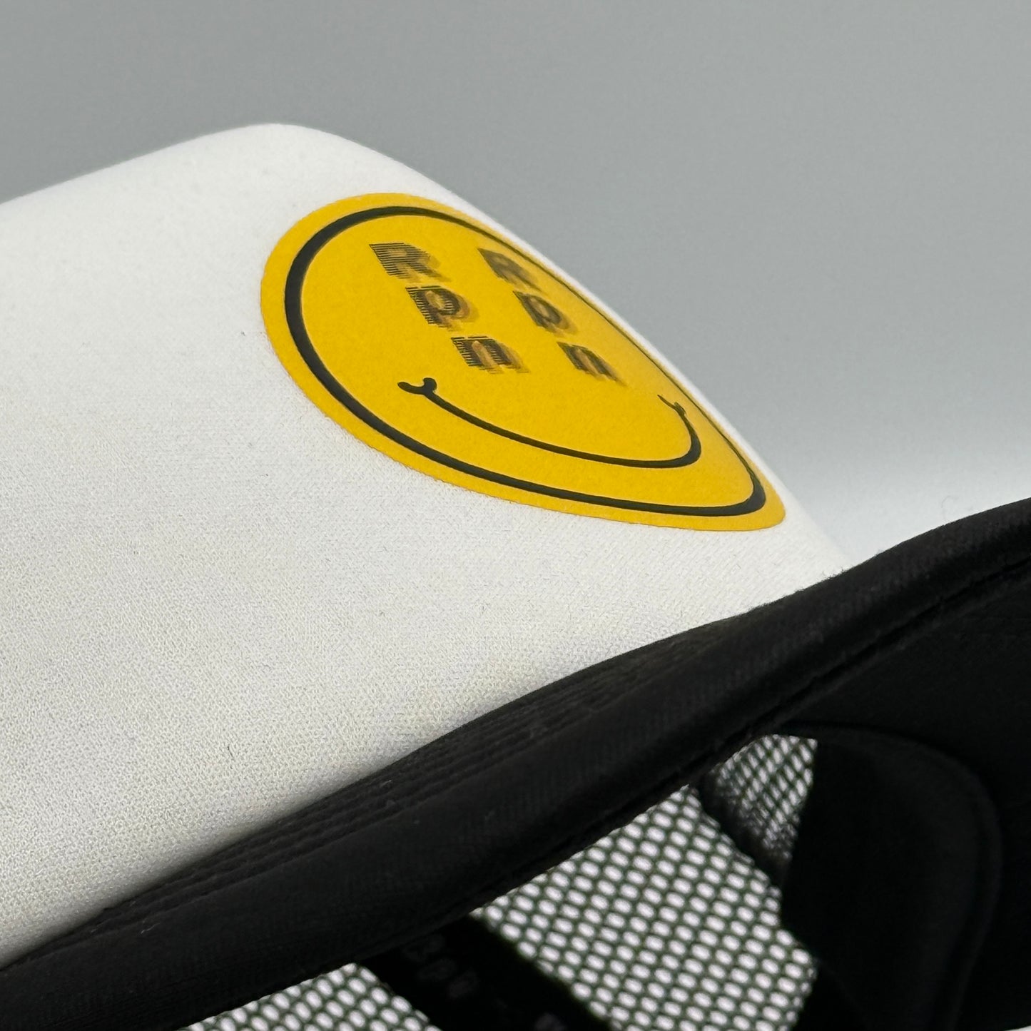 RpnSPORT smiley snapback trucker